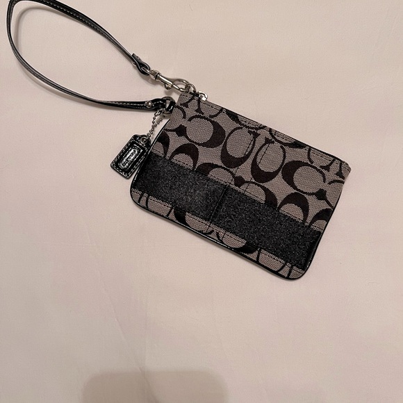 Coach Wristlet - Picture 3 of 4